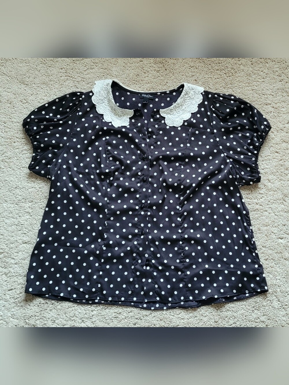 Retro Chic TORRID black White Polkadot Top, Blouse Shirt 1x, Short Sleeve